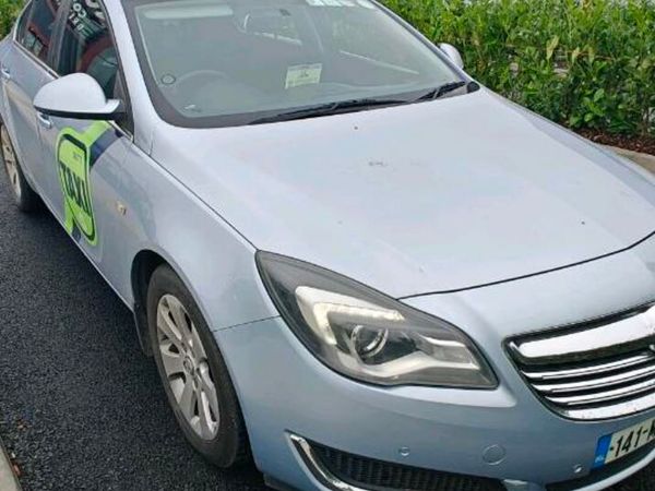 Vauxhall Insignia Hatchback, Diesel, 2014, Silver