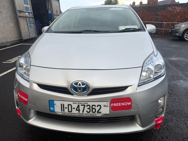 Toyota Prius Hatchback, Petrol Hybrid, 2011, Silver