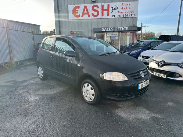 Volkswagen Fox Hatchback, Petrol, 2010, Black