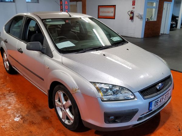 Ford Focus Hatchback, Petrol, 2006, Silver