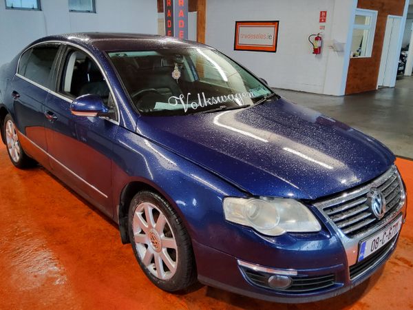 Volkswagen Passat Saloon, Petrol, 2008, Blue