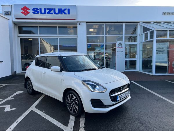Suzuki Swift Hatchback, Petrol, 2023, White