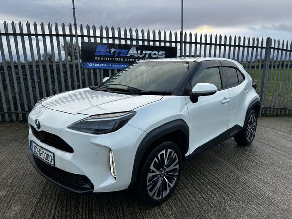 Toyota Yaris Cross Hatchback, Petrol Hybrid, 2020, White
