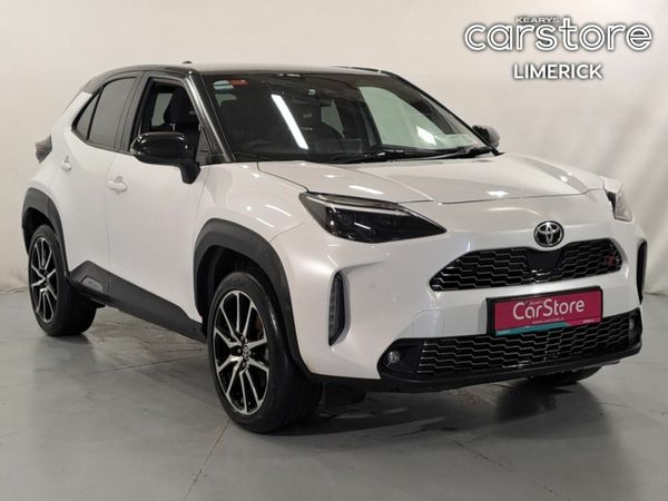 Toyota Yaris Cross Hatchback, Petrol Hybrid, 2024, White