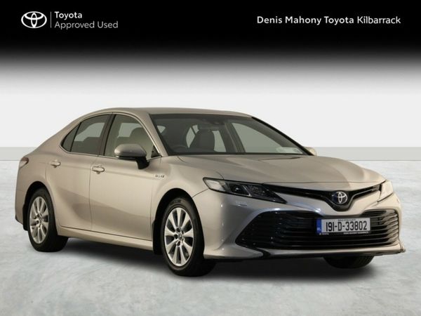 Toyota Camry Saloon, Petrol Hybrid, 2019, Beige