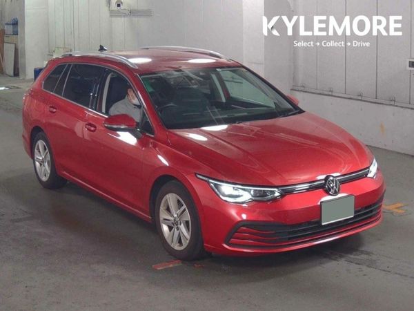 Volkswagen Golf Estate, Petrol Hybrid, 2023, Red