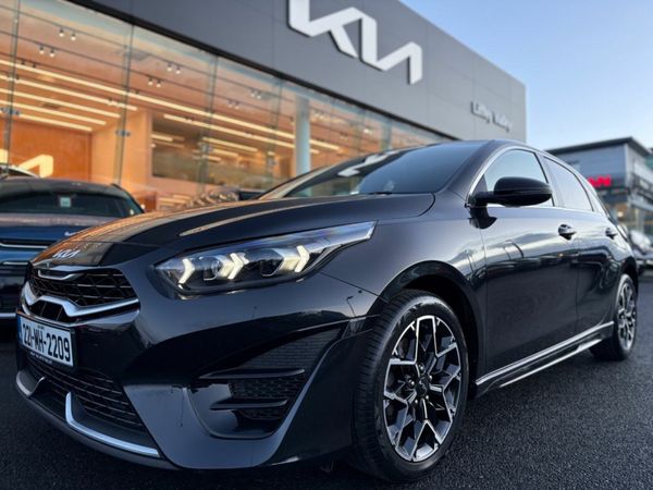 Kia Ceed Hatchback, Diesel, 2022, Black