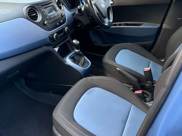 Hyundai i10 Hatchback, Petrol, 2014, Blue