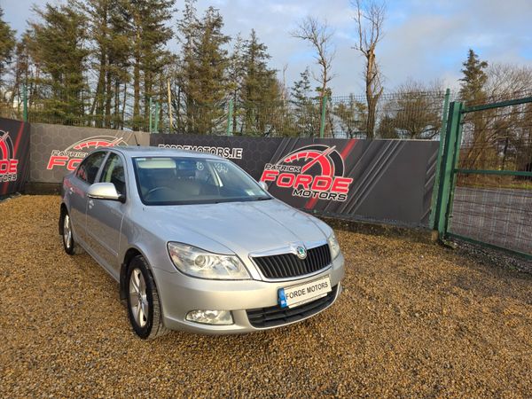 Skoda Octavia Saloon, Diesel, 2013, Silver