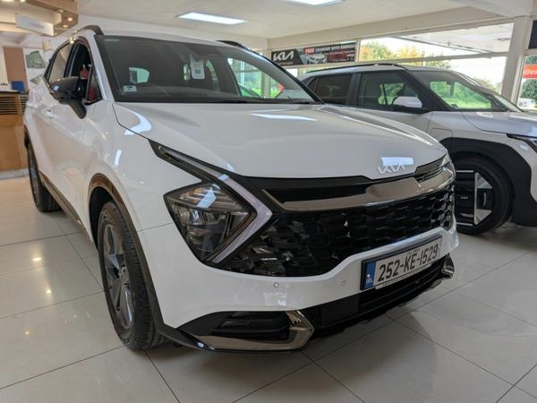 Kia Sportage SUV, Petrol Hybrid, 2025, White