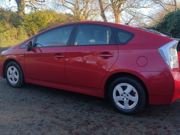 Toyota Prius Hatchback, Petrol Hybrid, 2010, Red