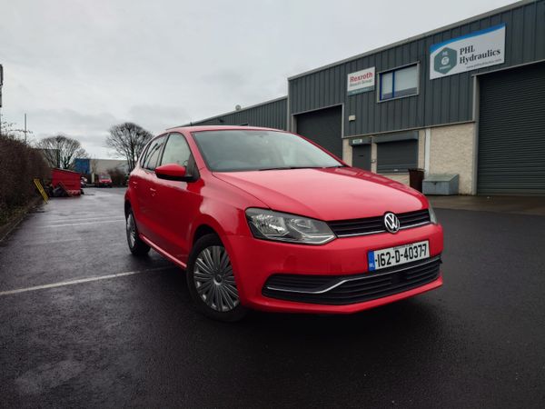 Volkswagen Polo Hatchback, Petrol, 2016, Red