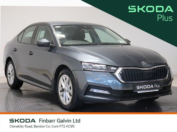 Skoda Octavia Saloon, Diesel, 2022, Grey
