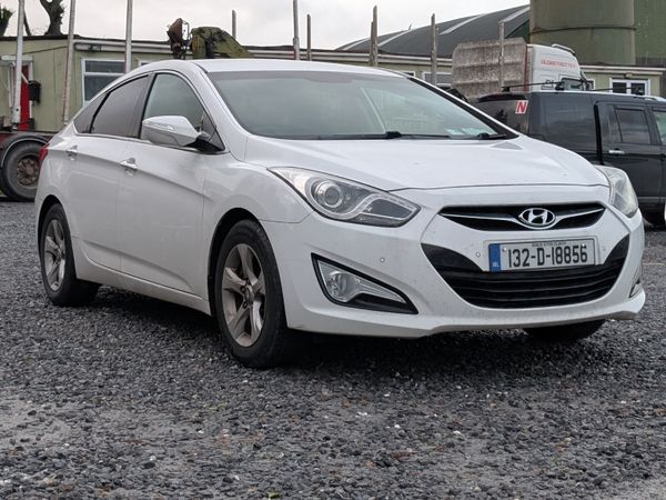 Hyundai i40 Saloon, Diesel, 2013, White