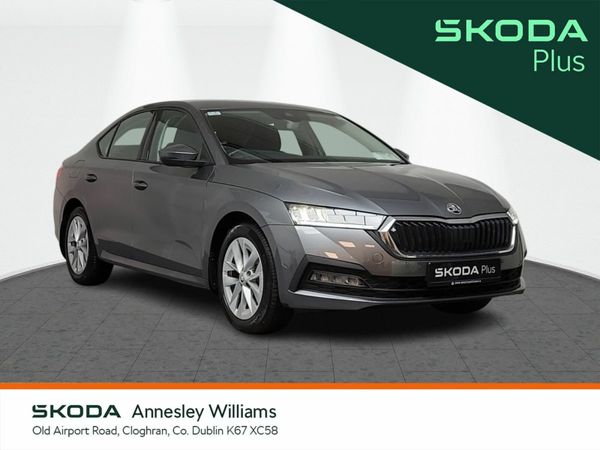 Skoda Octavia Saloon, Petrol, 2023, Grey