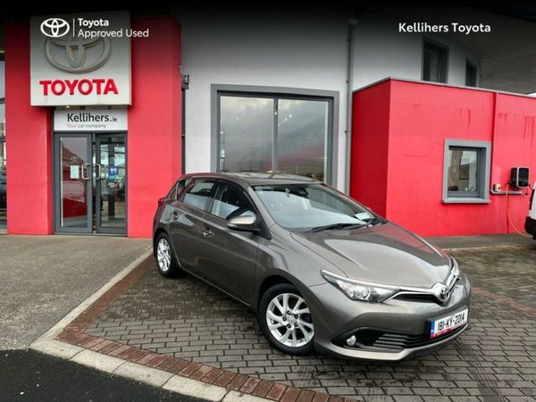Toyota Auris Hatchback, Diesel, 2018, Bronze