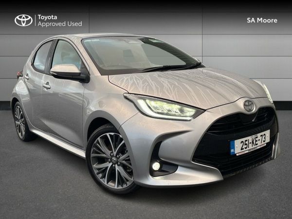Toyota Yaris Hatchback, Petrol Hybrid, 2025, Silver