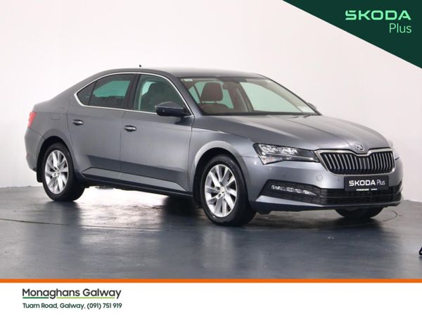 Skoda Superb Hatchback, Diesel, 2023, Grey