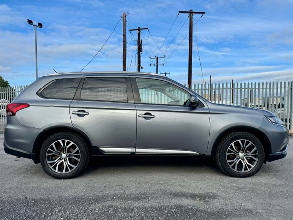 Mitsubishi Outlander SUV, Diesel, 2016, Grey