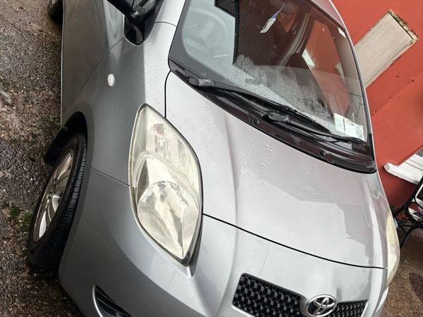 Toyota Yaris Hatchback, Petrol, 2008, Silver