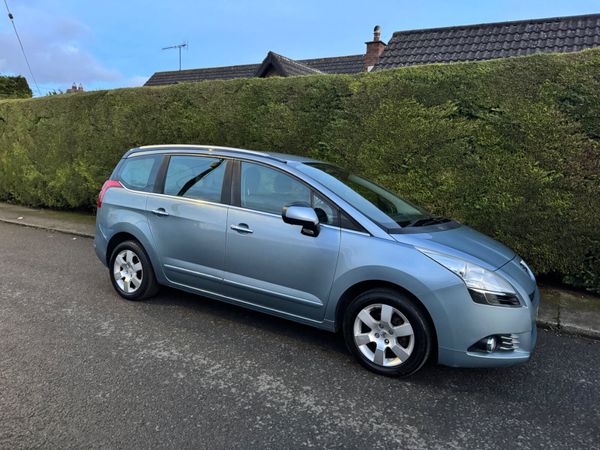 Peugeot 5008 MPV, Diesel, 2010, Blue