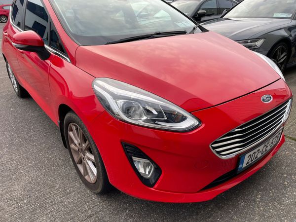 Ford Fiesta Hatchback, Petrol, 2020, Red