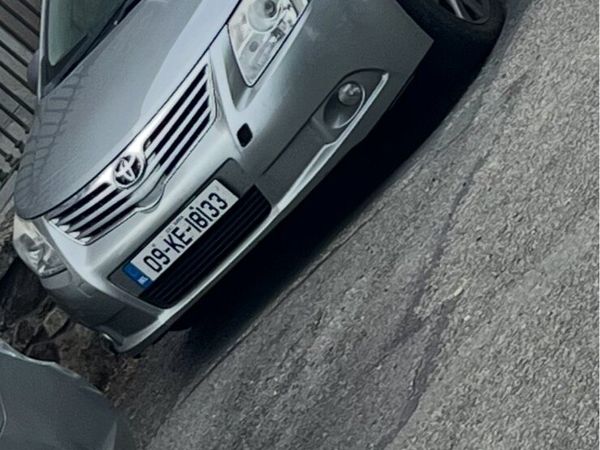 Toyota Avensis Saloon, Diesel, 2009, Grey