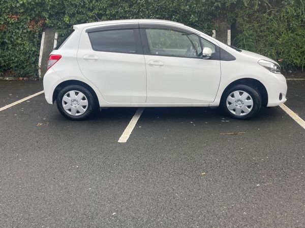 Toyota Vitz Hatchback, Petrol, 2014, White