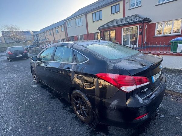 Hyundai i40 Saloon, Diesel, 2019, Black