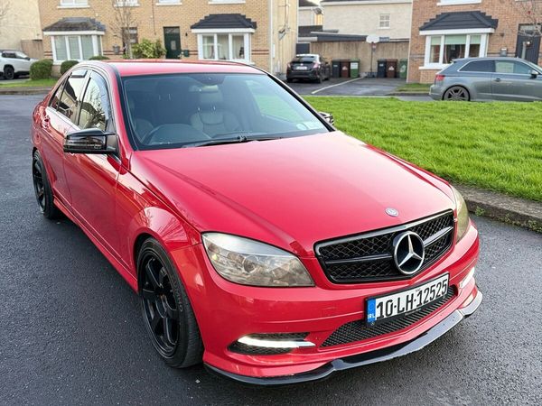 Mercedes-Benz C-Class Saloon, Diesel, 2010, Red