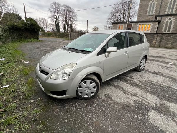 Toyota Corolla MPV, Petrol, 2008, Silver