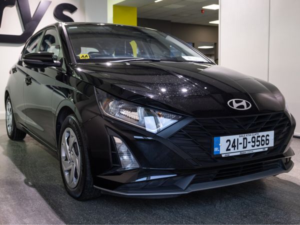 Hyundai i20 Hatchback, Petrol, 2024, Black