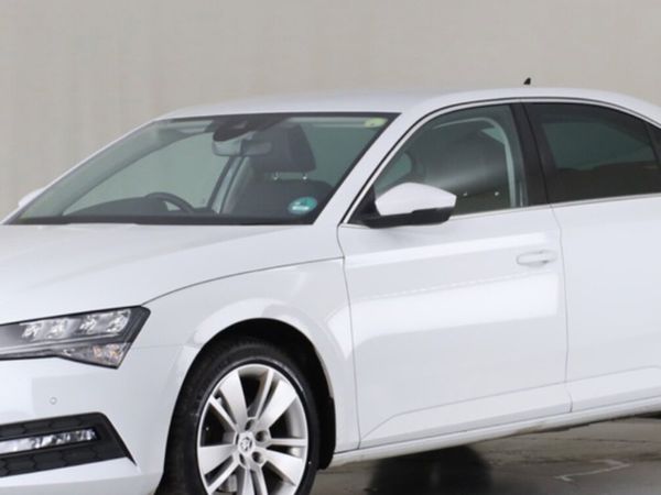 Skoda Superb Hatchback, Diesel, 2022, White