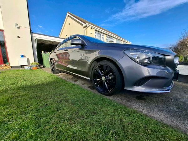 Mercedes-Benz CLA Saloon, Petrol, 2018, Grey