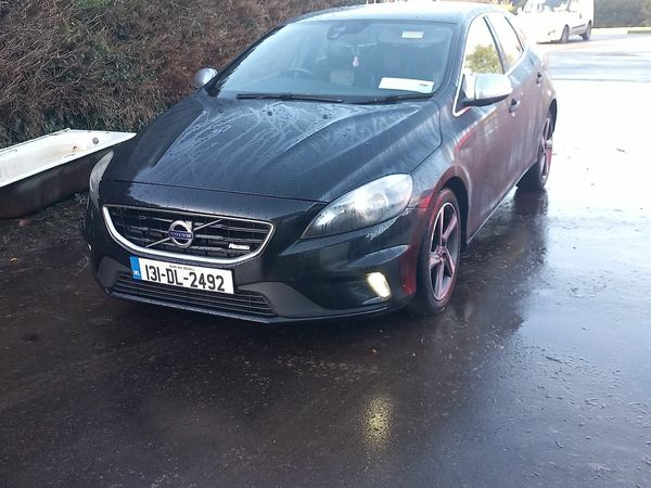 Volvo V40 Hatchback, Diesel, 2013, Black