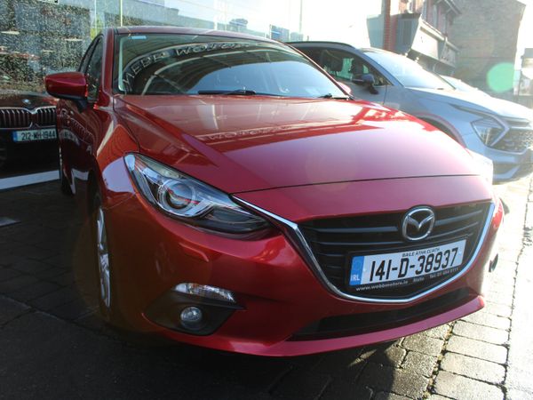 Mazda Mazda3 Hatchback, Petrol, 2014, Red