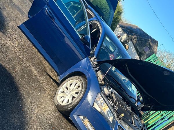 Skoda Superb Hatchback, Diesel, 2018, Blue