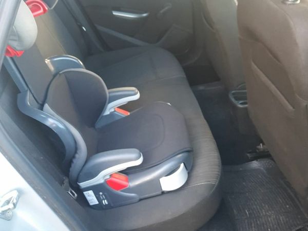 Opel Astra Hatchback, Petrol, 2011, Silver