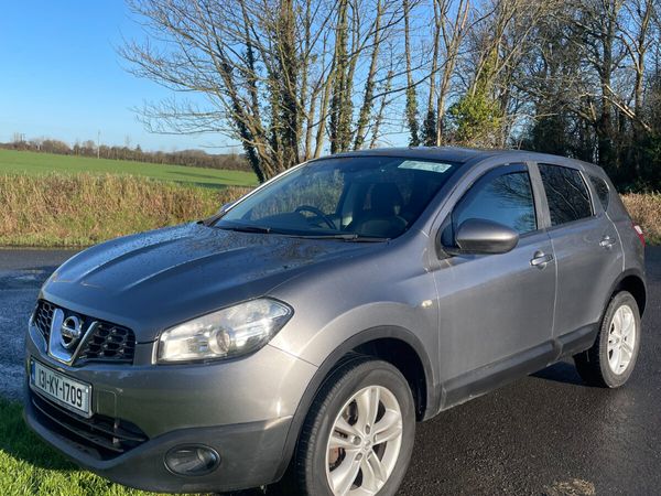 Nissan Qashqai Hatchback, Diesel, 2013, Grey