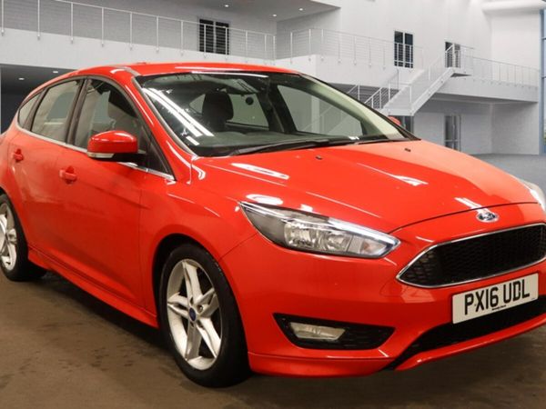 Ford Focus Hatchback, Diesel, 2016, Red