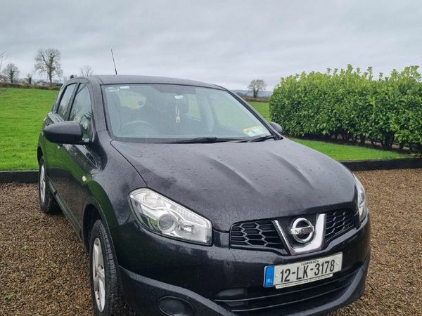 Nissan Qashqai Hatchback, Diesel, 2012, Black