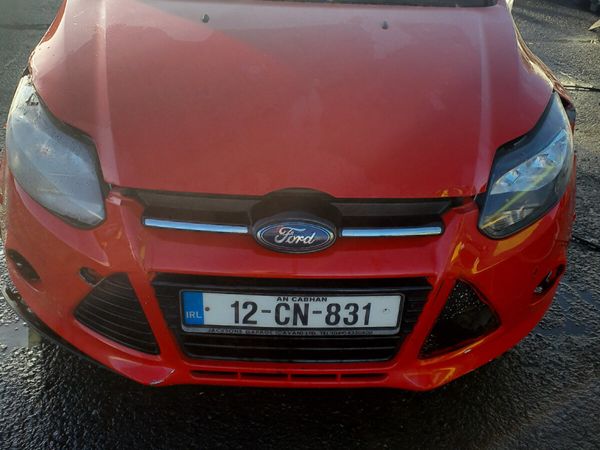 Ford Focus Saloon, Diesel, 2012, Red