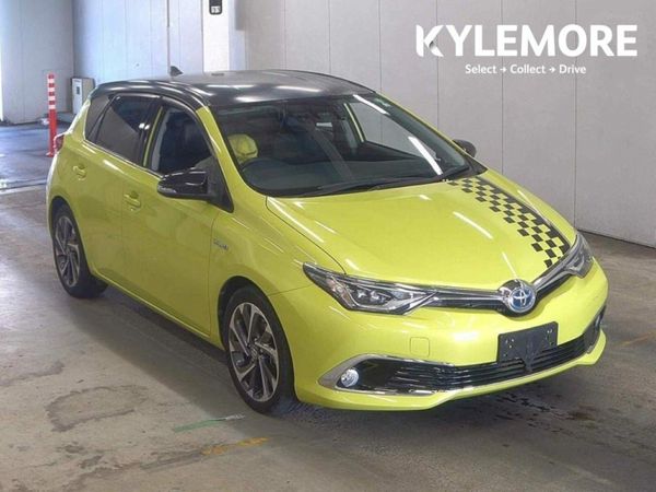 Toyota Auris Hatchback, Petrol Hybrid, 2016, Yellow