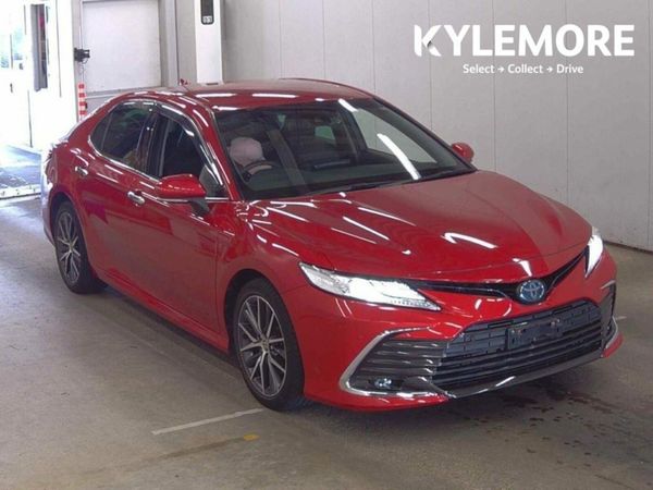 Toyota Camry Saloon, Petrol Hybrid, 2021, Red