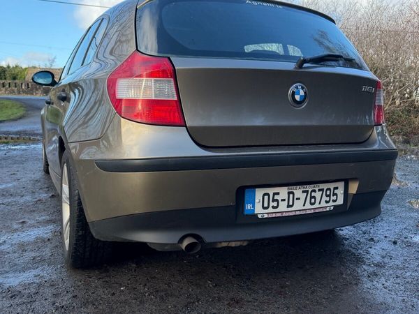 BMW 1-Series Hatchback, Petrol, 2005, Gold