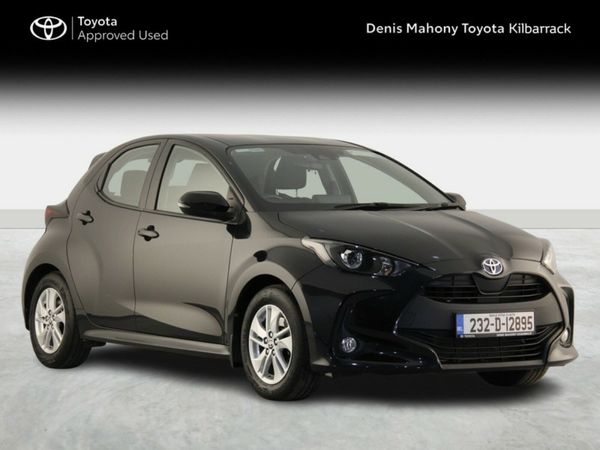 Toyota Yaris Hatchback, Petrol Hybrid, 2023, Black