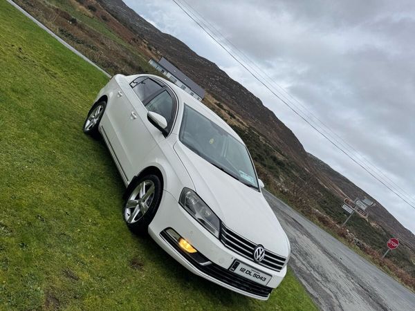 Volkswagen Passat Saloon, Diesel, 2012, White