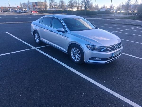 Volkswagen Passat Saloon, Diesel, 2015, Silver