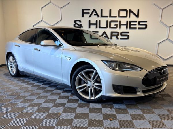 Tesla Model S Hatchback, Electric, 2016, Silver