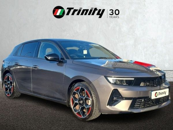 Opel Astra Hatchback, Petrol Plug-in Hybrid, 2023, Grey